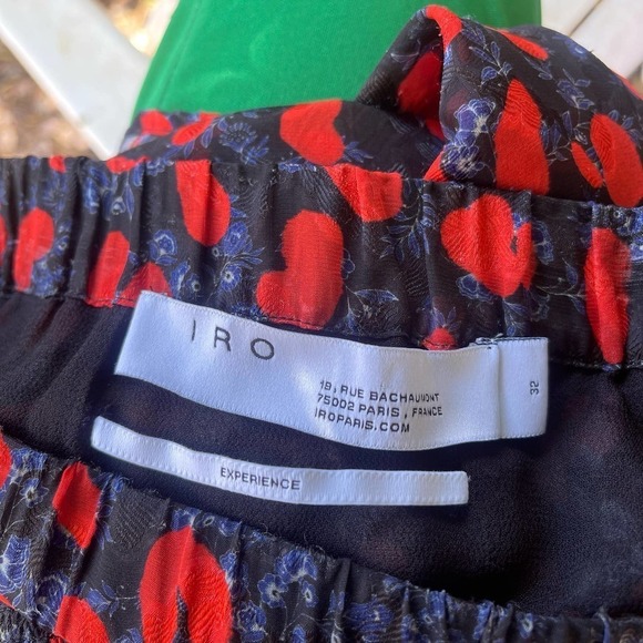 Iro Skirt Womens 32 XS Red Black Floral Silk Secrets Mini Summer Flowy Boho - Picture 10 of 10